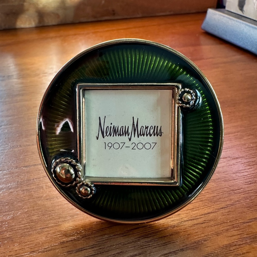 Jay Strongwater Green and gold round enamel picture frame